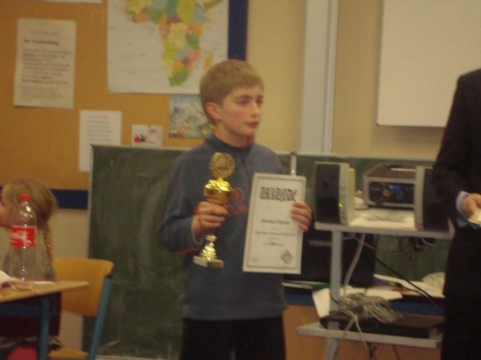 WDF2010657
